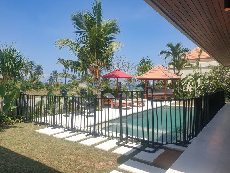 Swimming Pool Fence Service